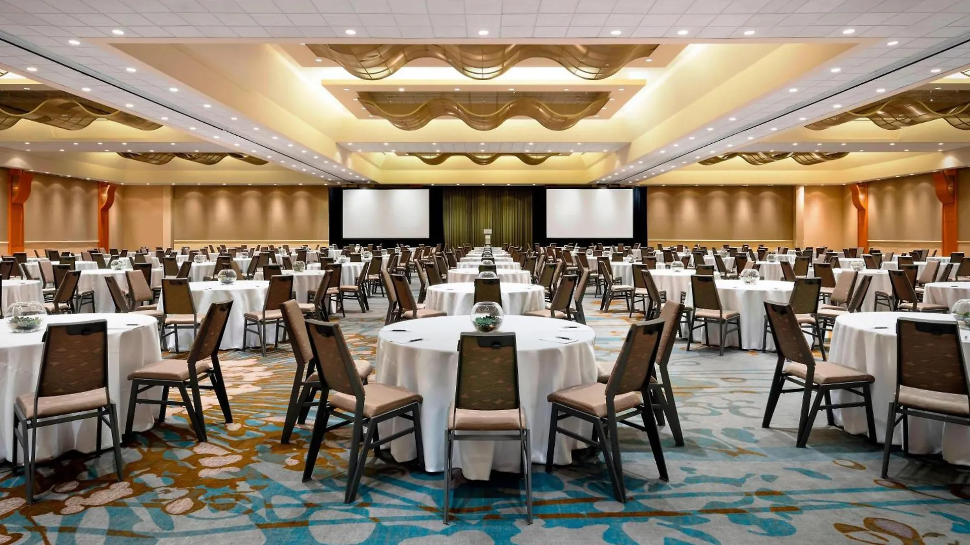 The Westin Harbour Castle, Toronto Hotel Canada