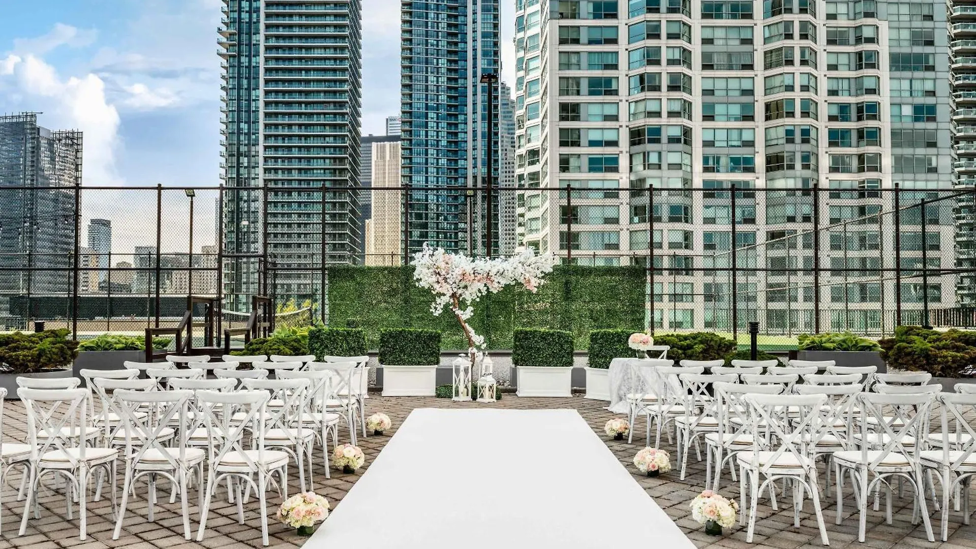 The Westin Harbour Castle, Toronto Hotel 4*,