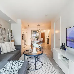 Luxury 2br Downtown W/ Cn Tower View Apartment