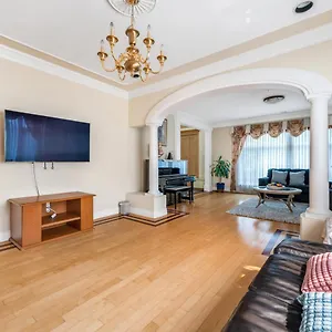  Homestay Luxurious Retreat - Private Bedroom In Shared House Canada